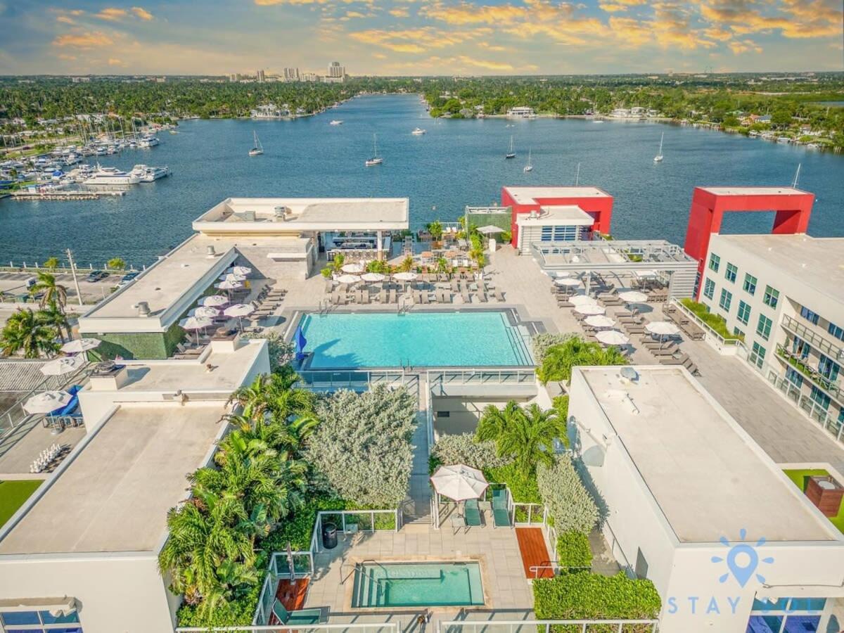 Rooftop Pool & Hot Tub - Gym - Hollywood Beach Apartment Exterior photo