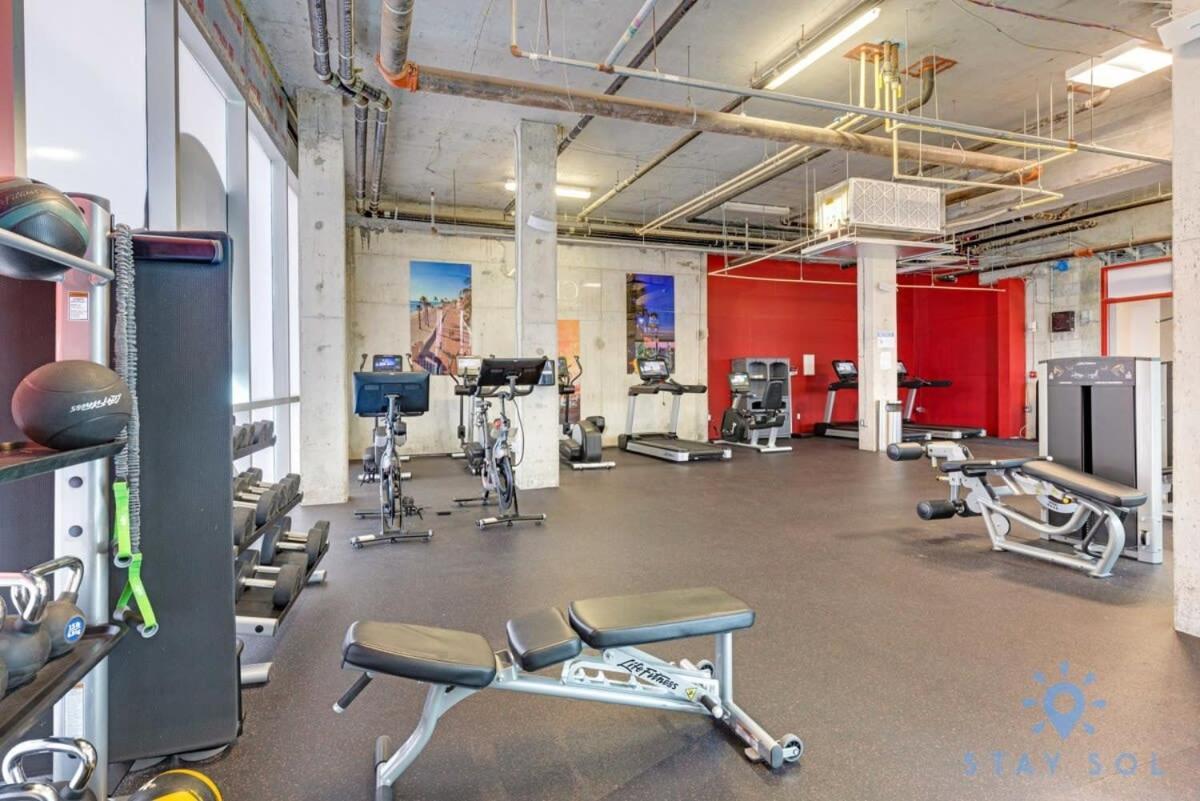 Rooftop Pool & Hot Tub - Gym - Hollywood Beach Exterior photo