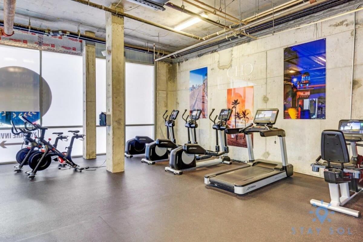 Rooftop Pool & Hot Tub - Gym - Hollywood Beach Apartment Exterior photo