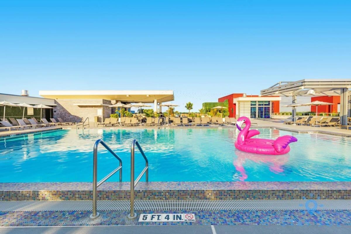 Rooftop Pool & Hot Tub - Gym - Hollywood Beach Apartment Exterior photo