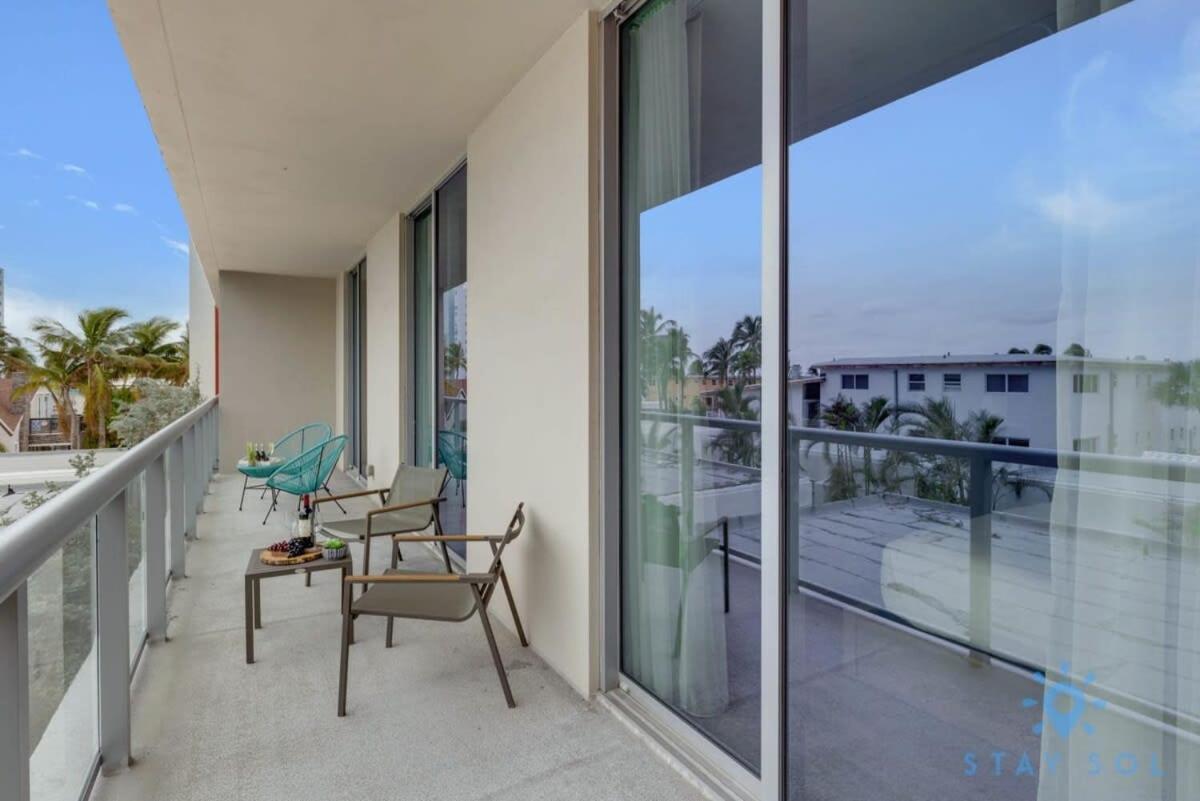 Rooftop Pool & Hot Tub - Gym - Hollywood Beach Apartment Exterior photo